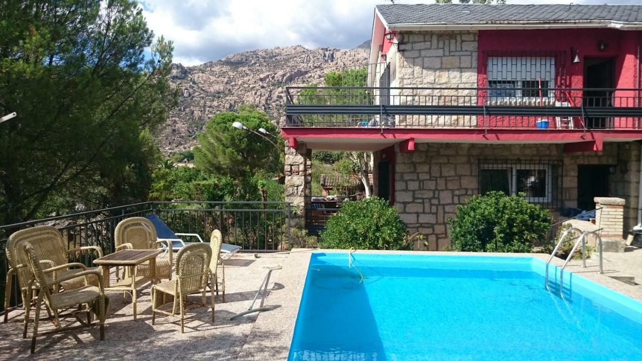 Piedra Libre Apartamentos Мансанарес ел Реал Екстериор снимка